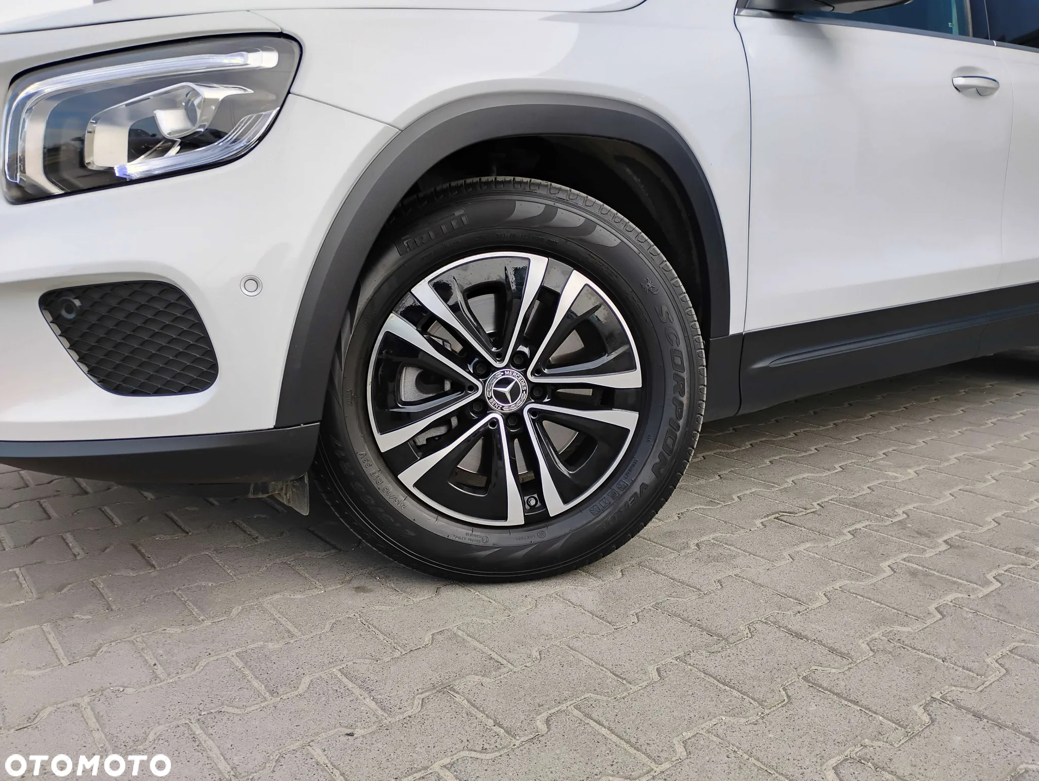 Mercedes-Benz GLB 250 4-Matic Style 8G-DCT - 22