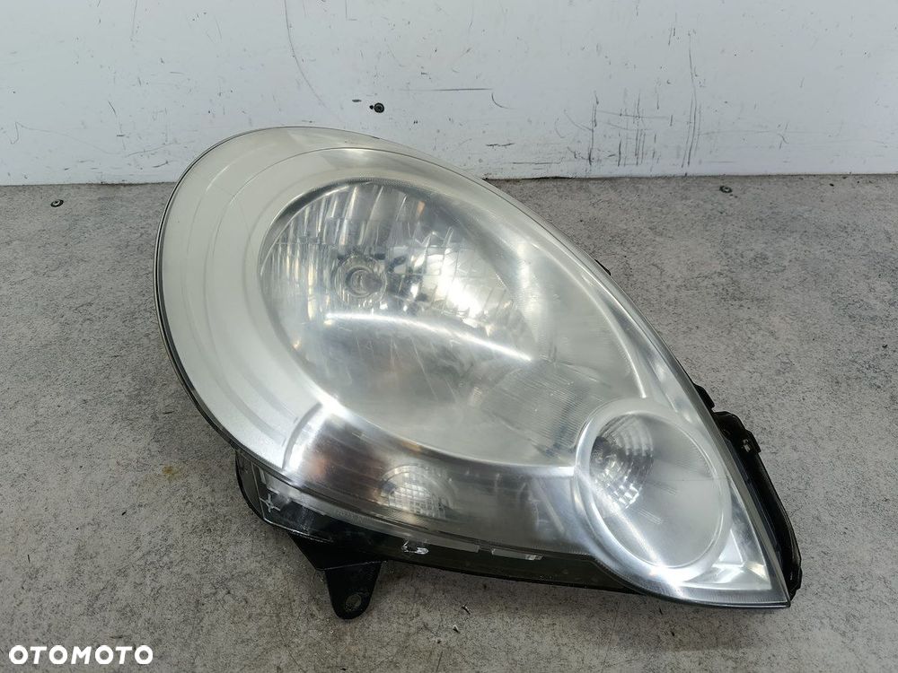 LAMPA PRZÓD PRAWA RENAULT KANGOO II 8200419910  8200419882 100-16916  KOITO - 1