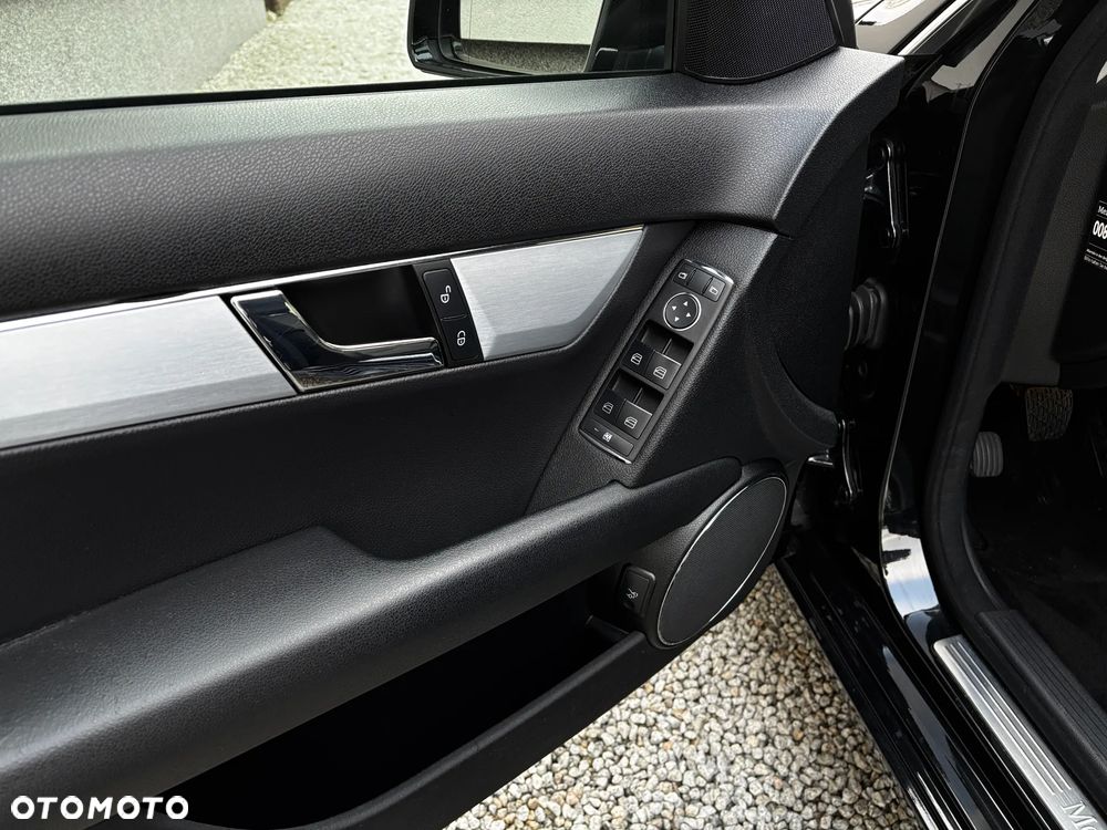 Mercedes-Benz Klasa C 180 Kompressor Avantgarde - 36