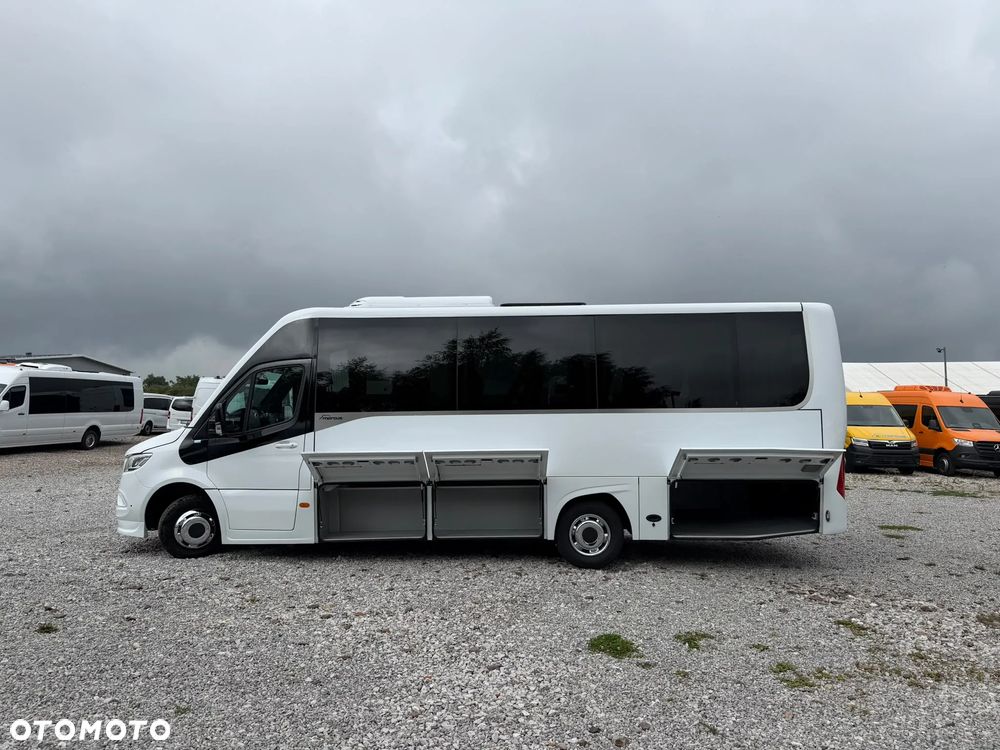 Mercedes-Benz Sprinter 519 - 12