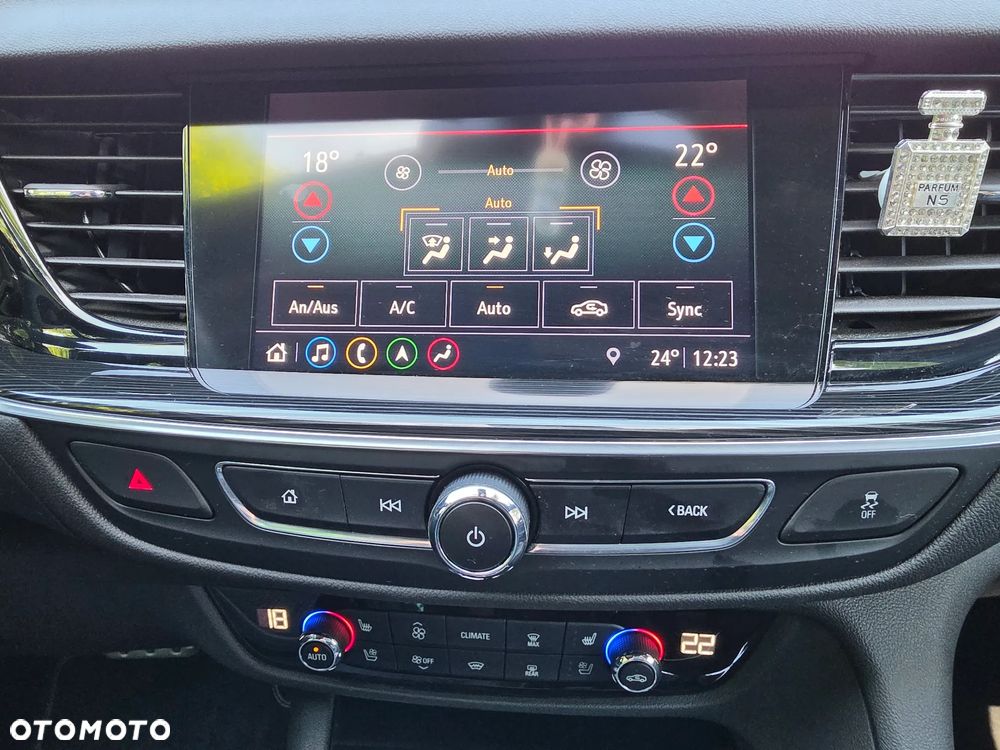 Opel Insignia 2.0 CDTI automatik Business Innovation - 30