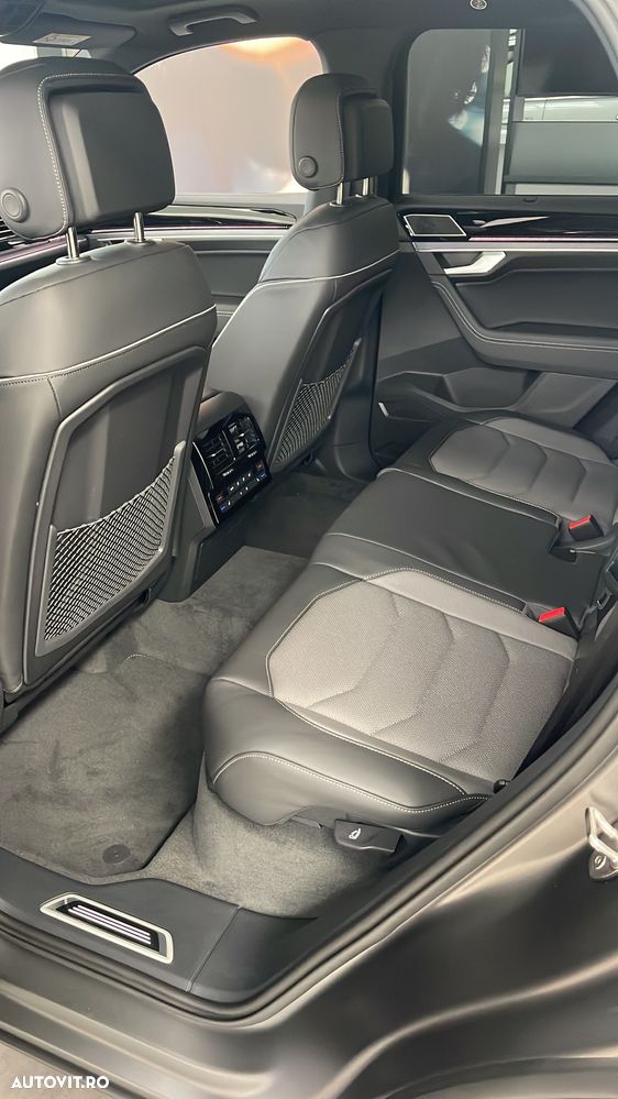 Volkswagen Touareg V6 TDI 4MOTION R-Line - 10