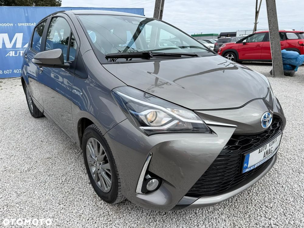 Toyota Yaris Hybrid 100 Active EU6 - 4