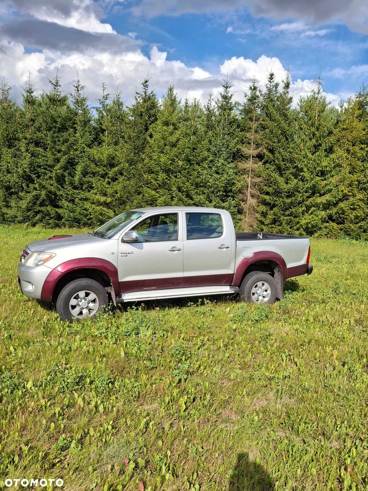 Toyota Hilux - 2