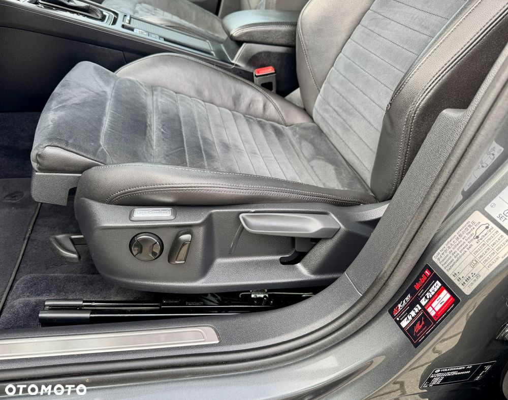 Volkswagen Passat 2.0 TDI BMT 4Mot Highline DSG - 19