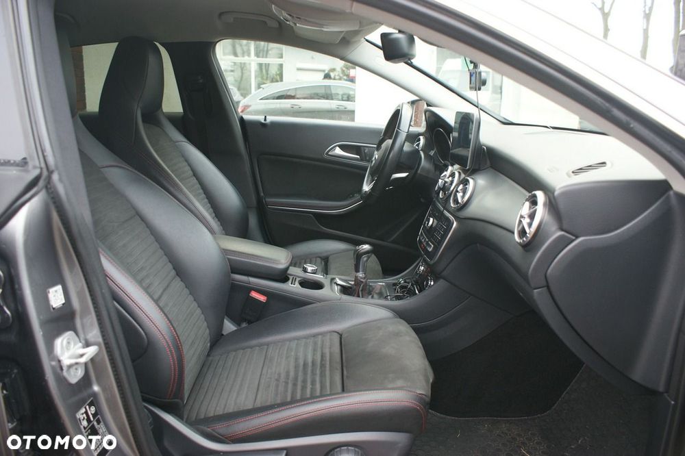Mercedes-Benz CLA - 17