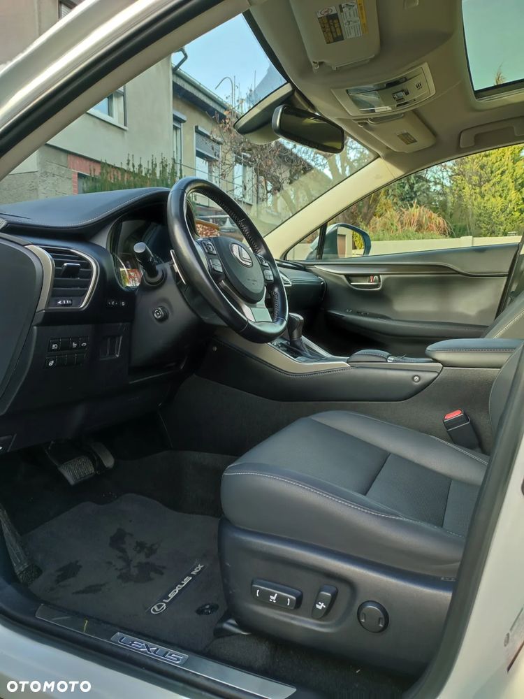 Lexus NX 300 - 27