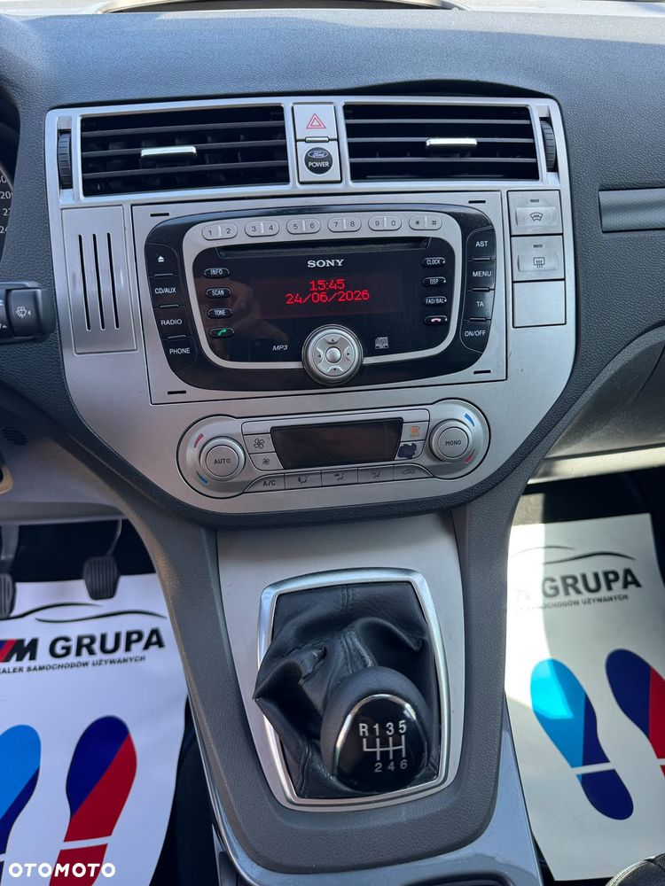 Ford Kuga 2.0 TDCi 2x4 Titanium - 14