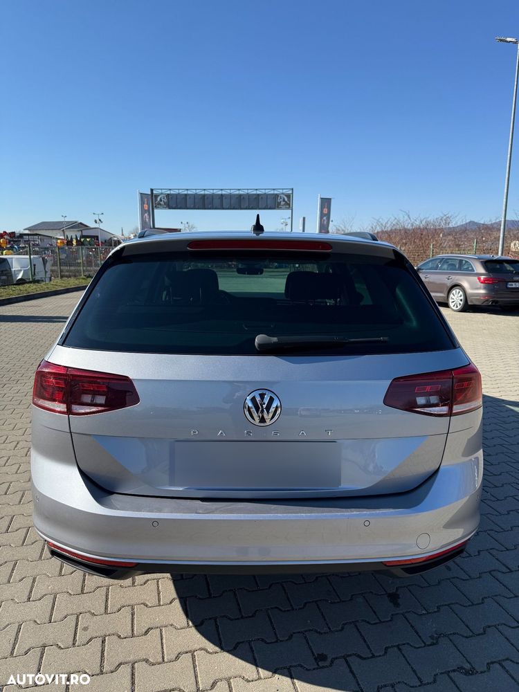 Volkswagen Passat 2.0 TDI DSG Comfortline - 8