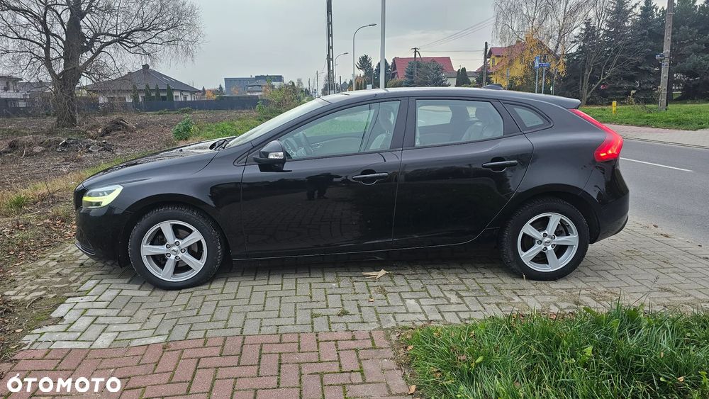 Volvo V40 D2 Momentum - 4