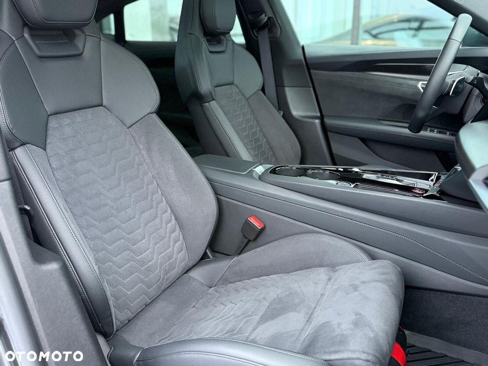 Audi e-tron GT 60 93kWh Quattro - 16