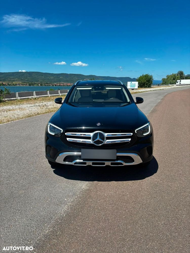 Mercedes-Benz GLC - 1