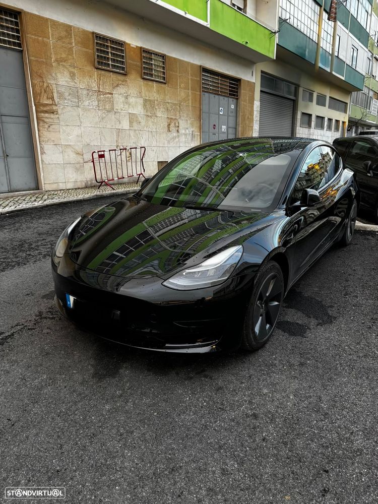Tesla Model 3 - 1
