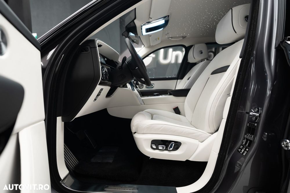 Rolls-Royce Cullinan Standard - 20