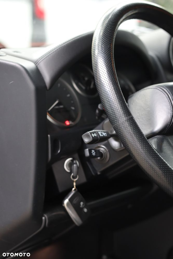 Land Rover Defender 90 2.2 TD4 E - 19