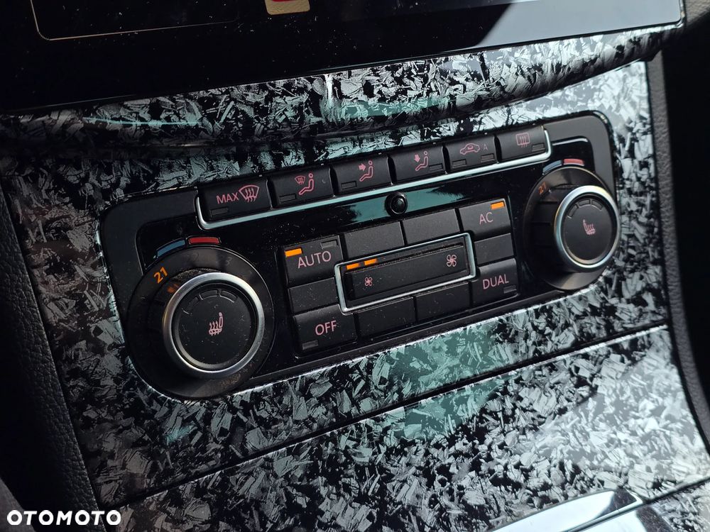 Volkswagen Passat CC 2.0 TDI DSG Individual - 30