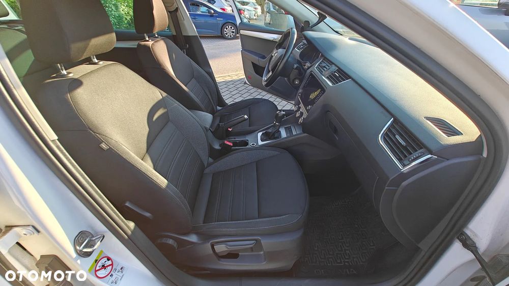 Skoda Octavia 1.6 TDI Ambition DSG - 14
