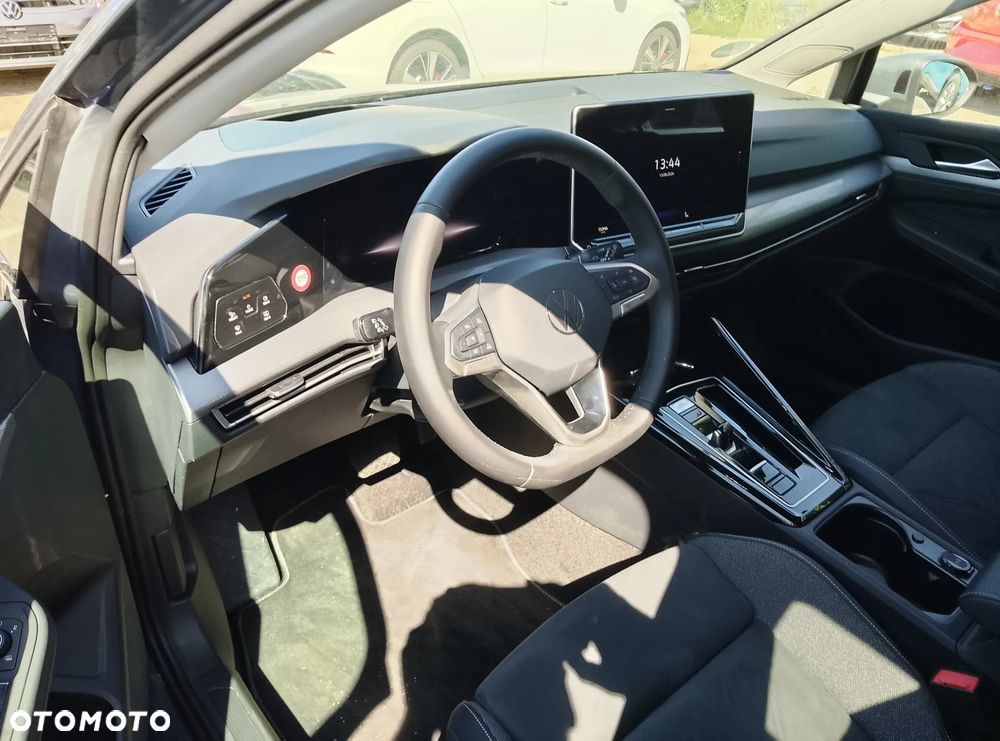 Volkswagen Golf 2.0 TDI SCR DSG Active - 10