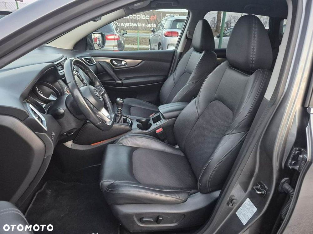 Nissan Qashqai - 25