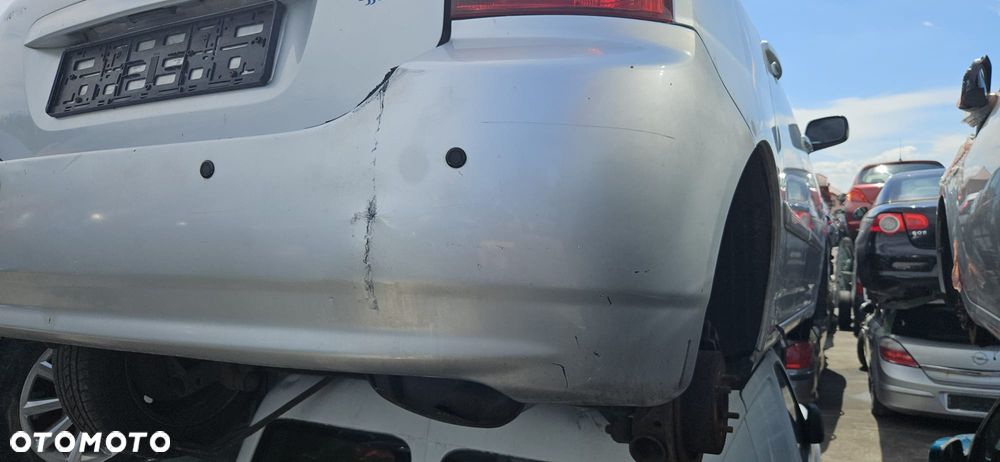 TOYOTA COROLLA E12 2.0 D4D 1CD-FTV 01 - 04 - SKRZYNKA BEZPIECZNIKÓW BSM BSI - 15