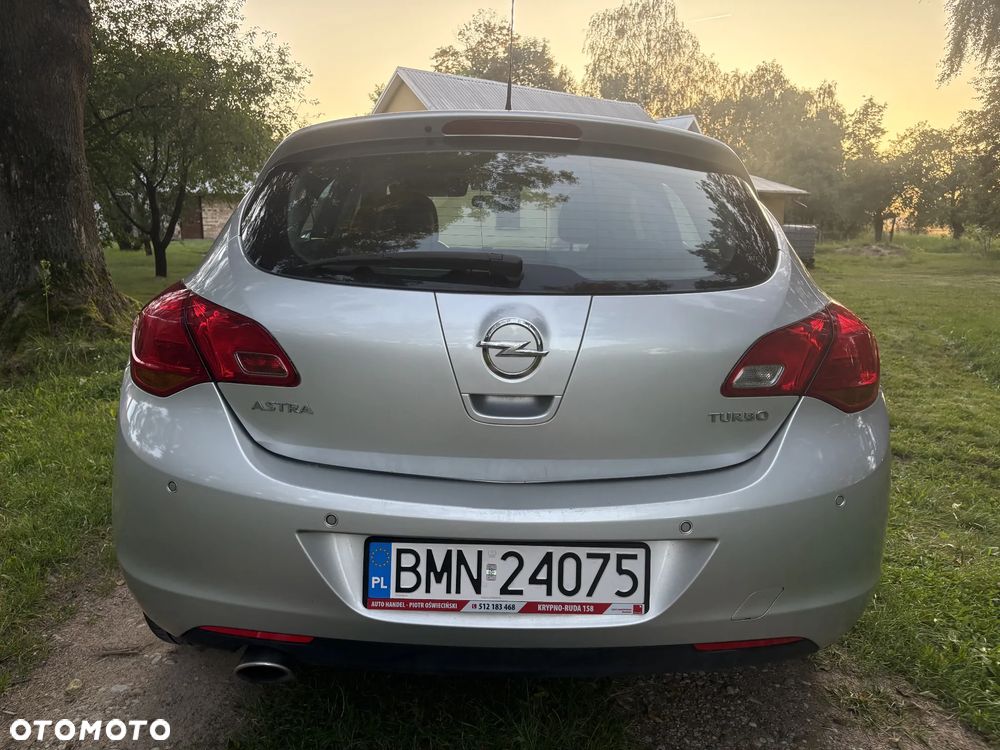 Opel Astra 1.4 T Essentia - 4
