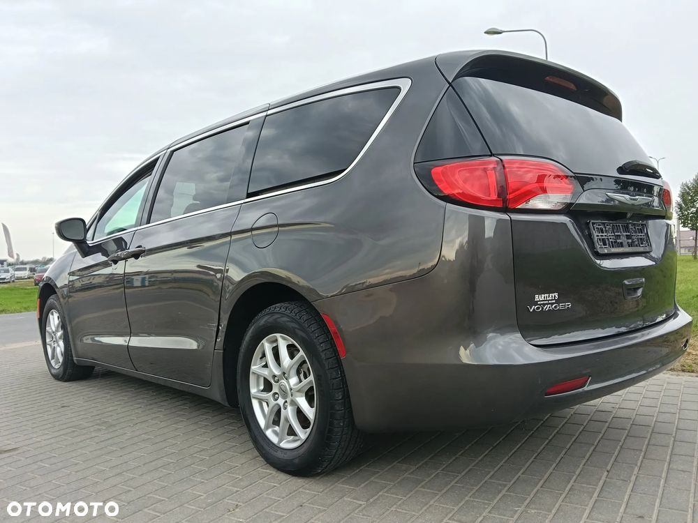 Chrysler Pacifica - 7