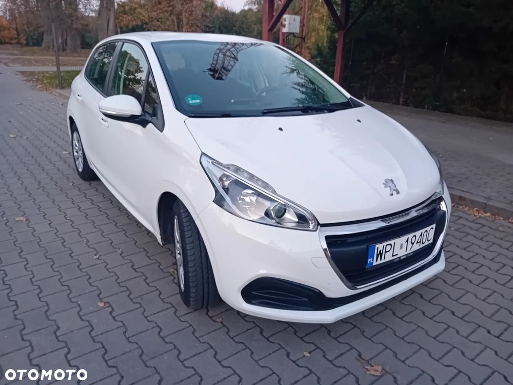 Peugeot 208 2018 photo 3