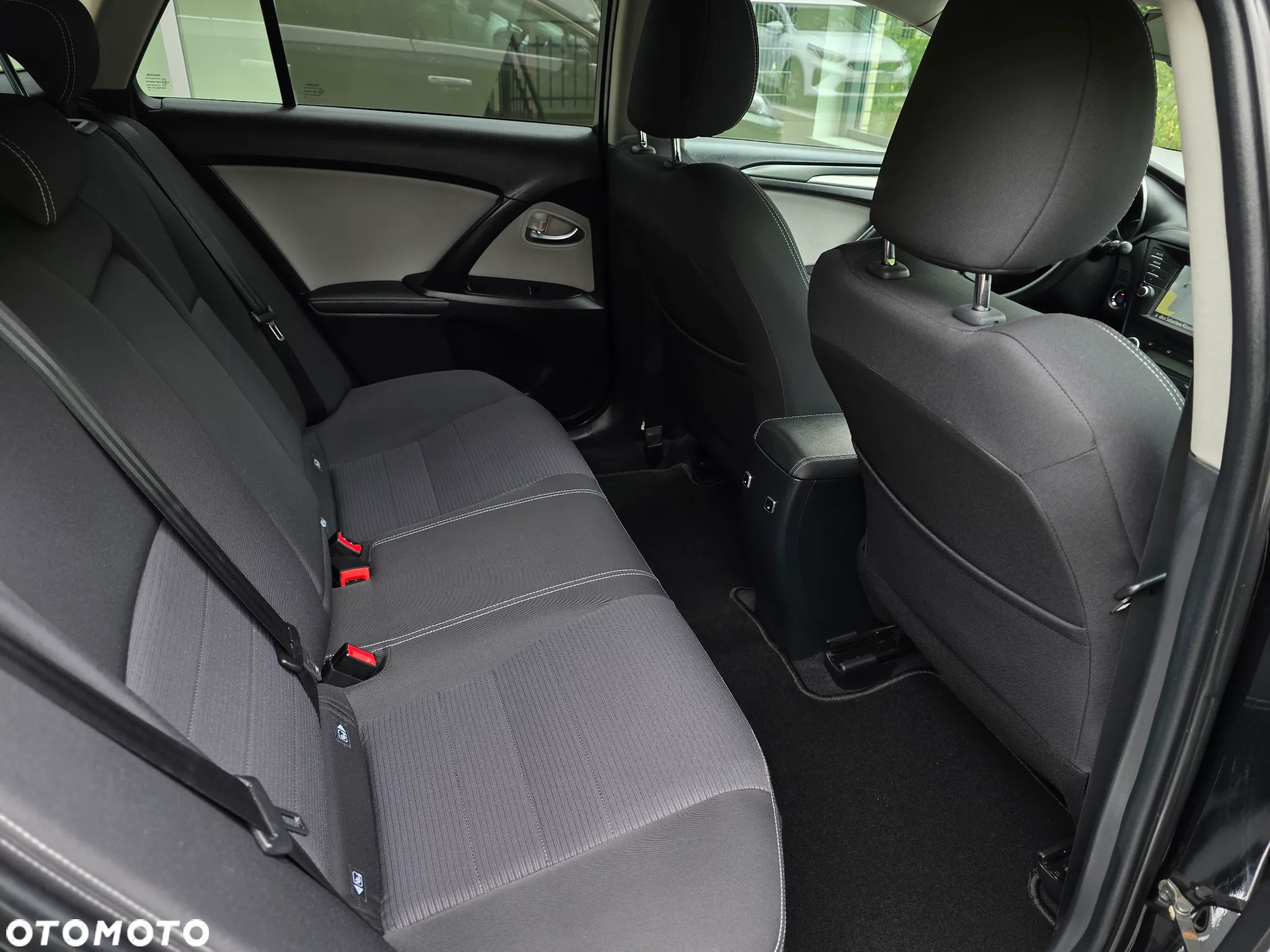 Toyota Avensis Touring Sports 1.8 Team Deutschland - 25
