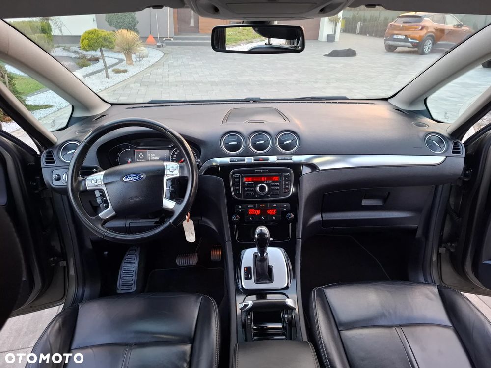 Ford S-Max 2.0 TDCi DPF Titanium X - 29