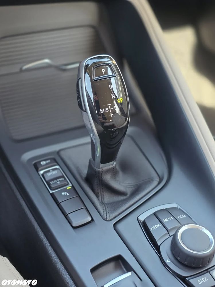 BMW X1 sDrive16d xLine - 30