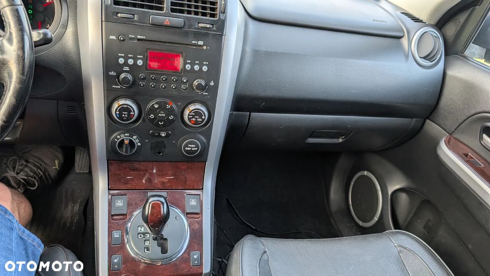 Suzuki Grand Vitara 2.0 De Luxe - 15