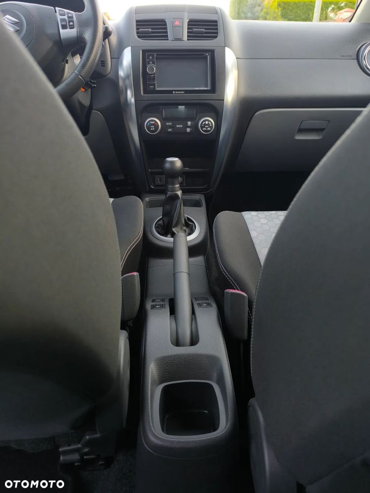 Suzuki SX4 1.6 VVT 4x2 Style - 32