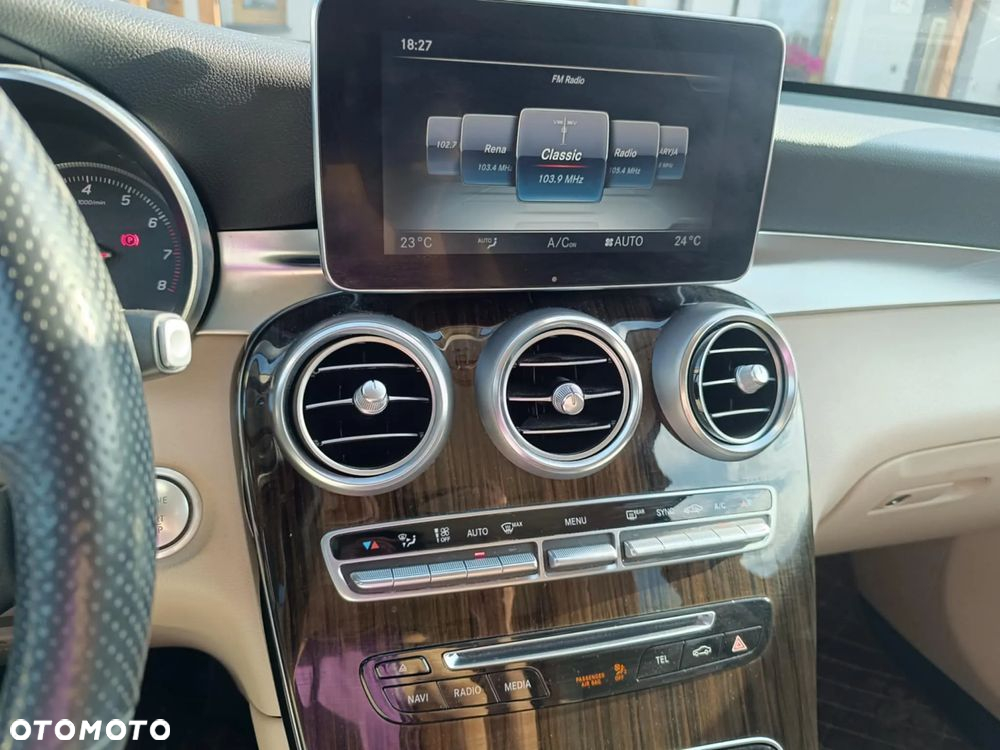 Mercedes-Benz GLC 300 4Matic 9G-TRONIC - 17