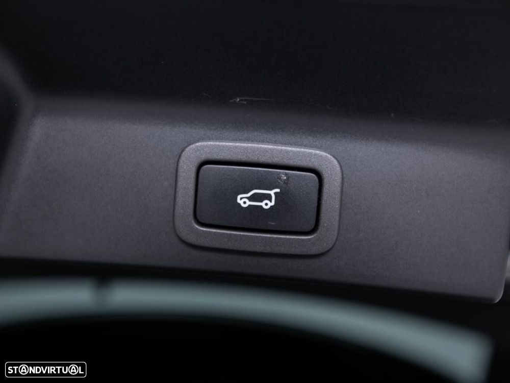 Jaguar F-Pace - 14