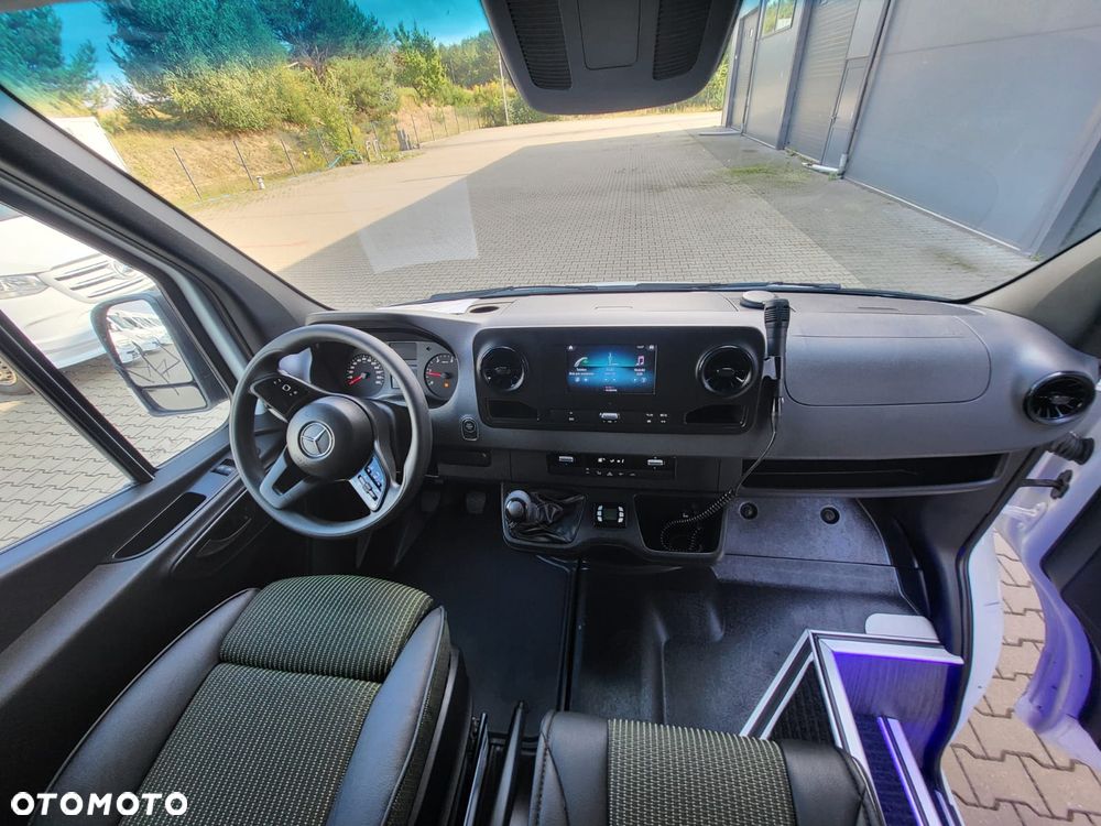 Mercedes-Benz Sprinter 517 CDI - NOWY! - 24 miejsca + 3  stojące - 8