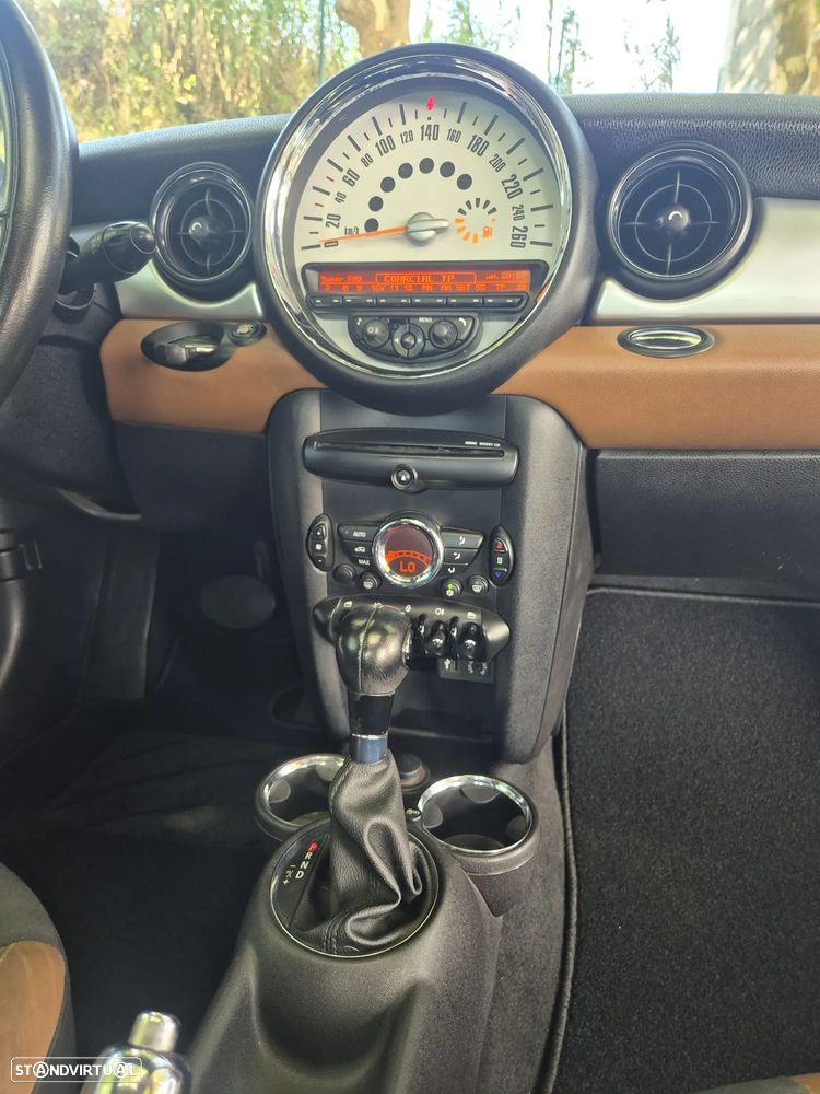 MINI 3 Portas Cooper D Aut. Baker Street - 13