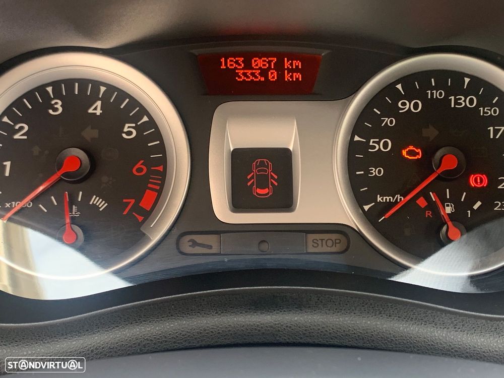 Renault Clio 1.2 16V Fairway - 9