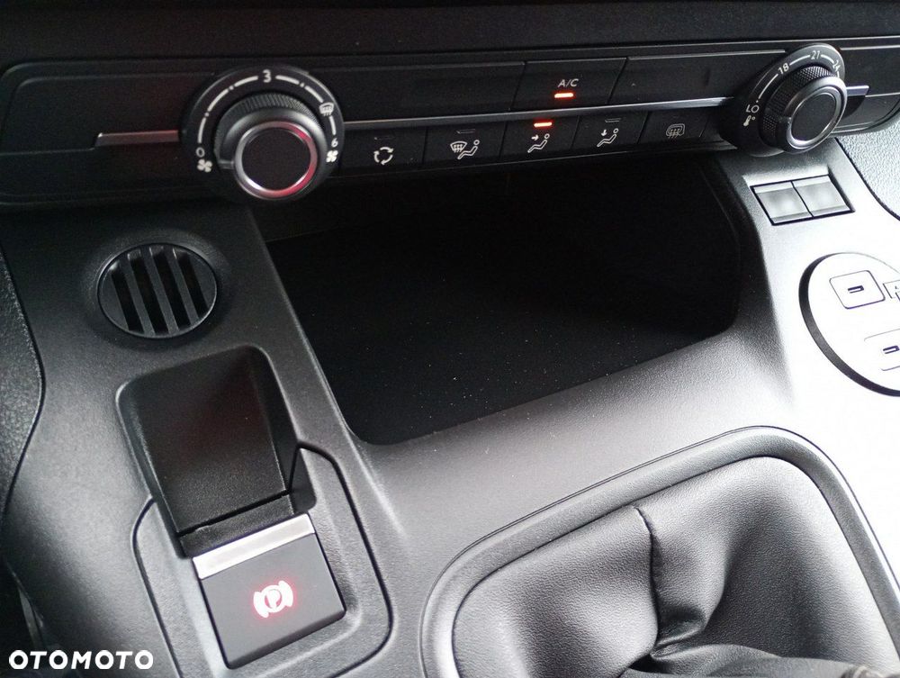 Peugeot Partner - 23