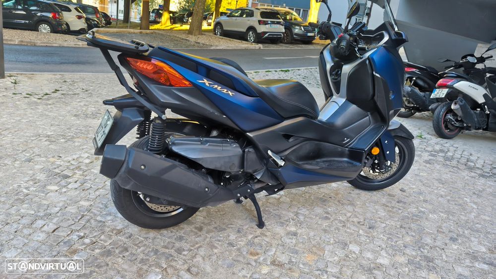 Yamaha X-Max - 3