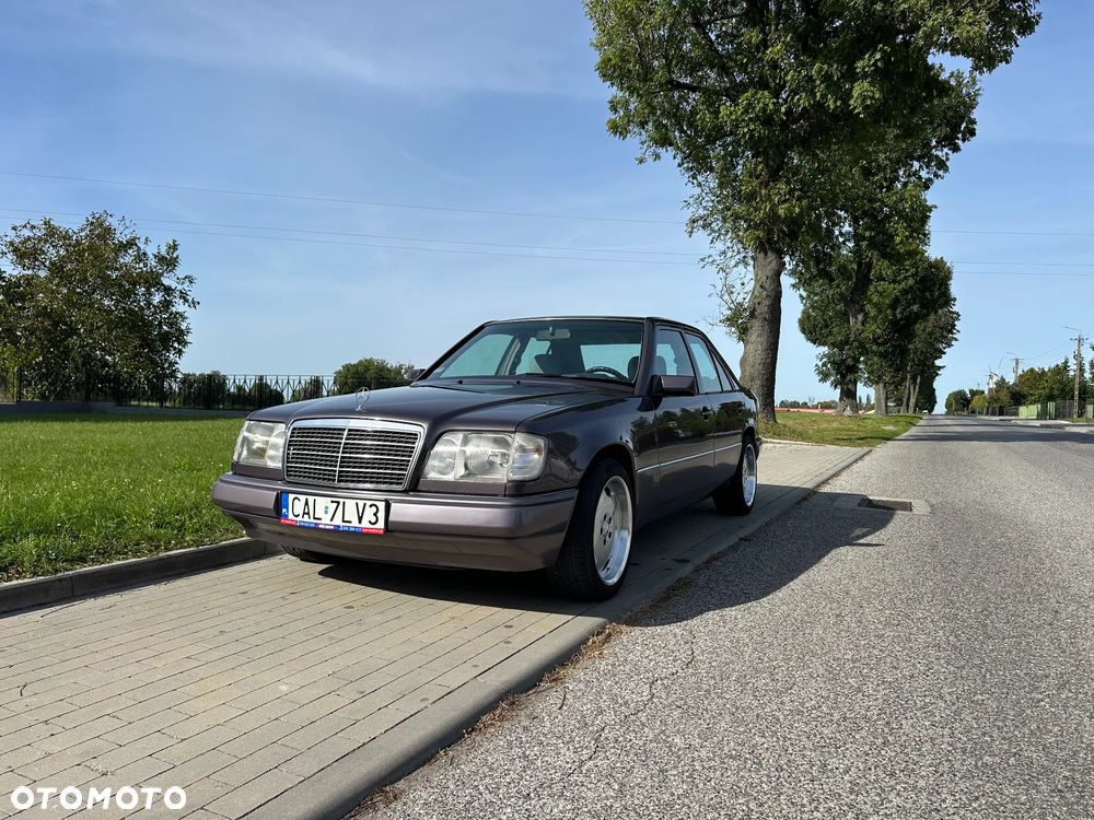 Mercedes-Benz W124 (1984-1993) - 13