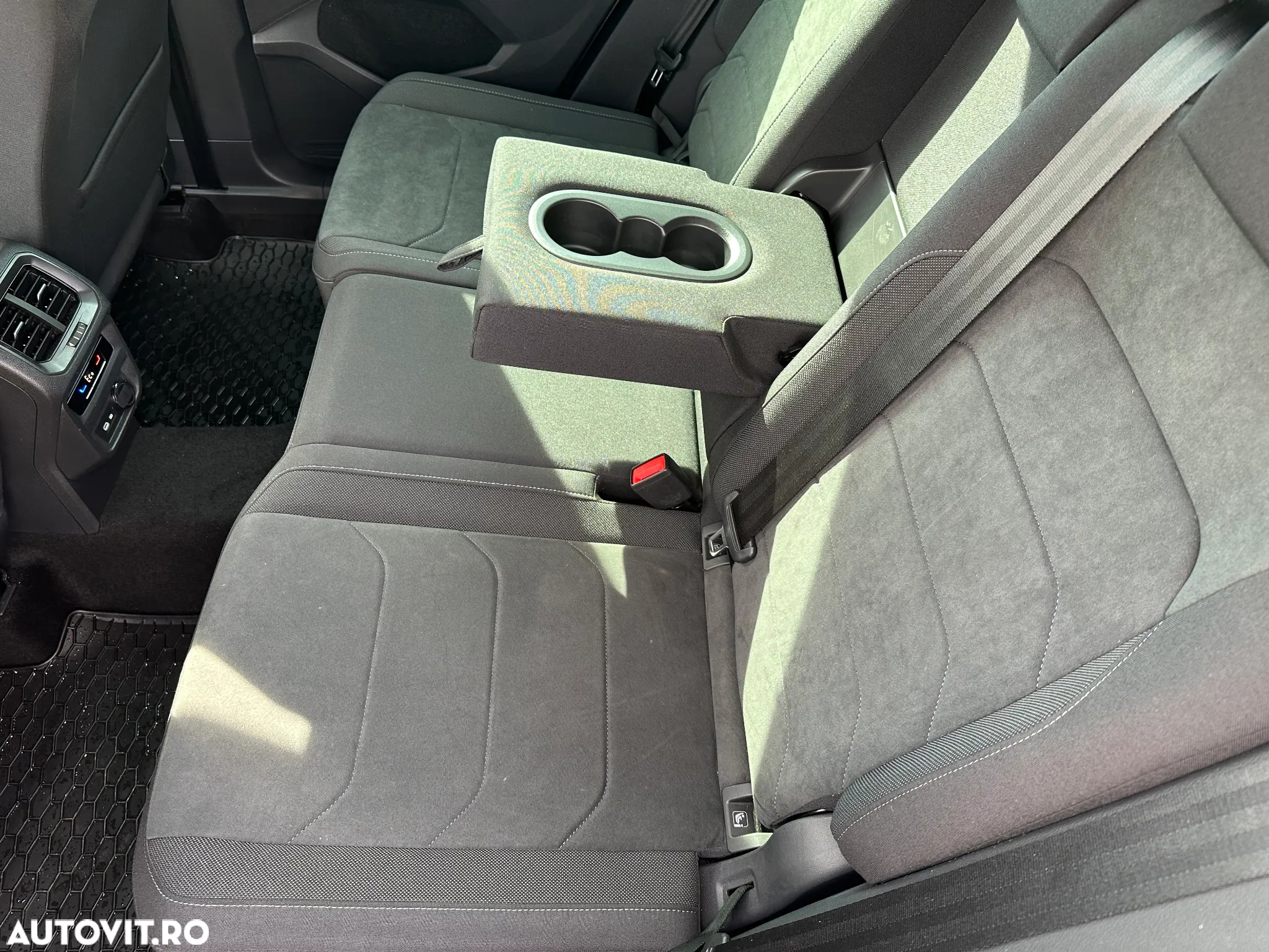 Volkswagen Tiguan 1.4 eHybrid OPF DSG Elegance - 11