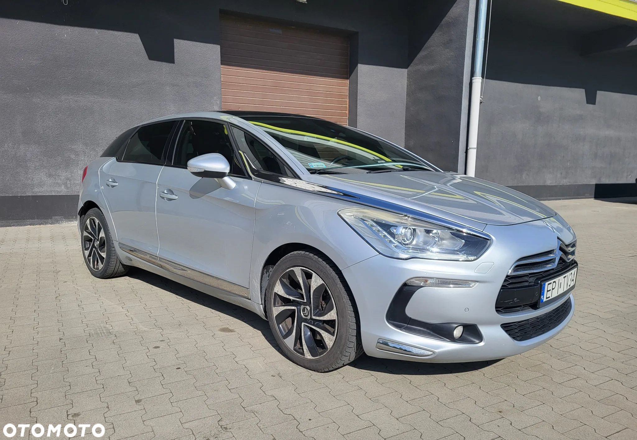 Citroën DS5 2.0 HDi SportChic - 1
