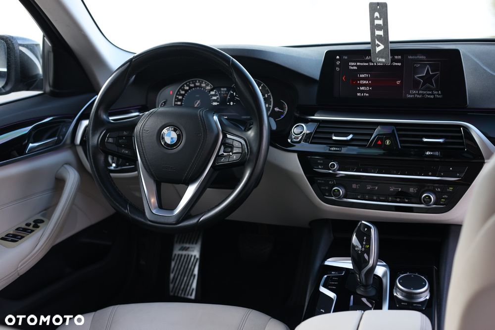 BMW Seria 5 520i GPF M Sport sport - 12