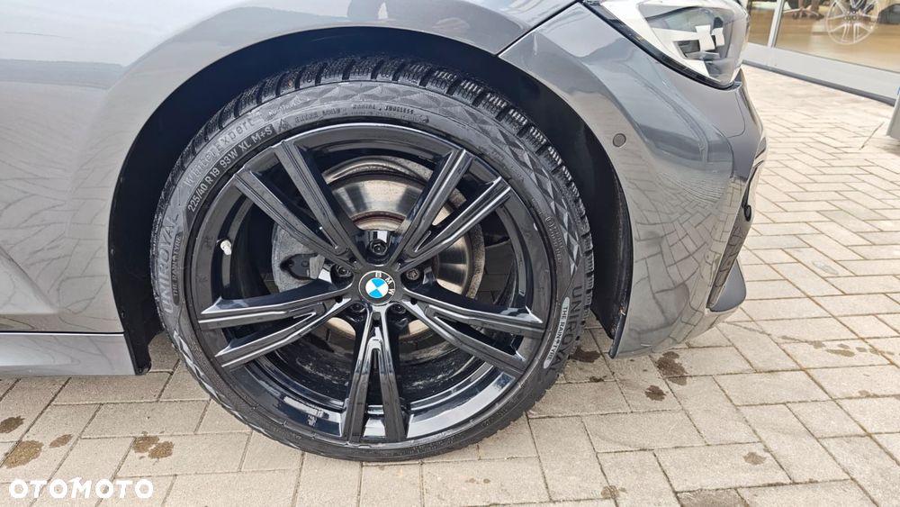 BMW Seria 3 320d xDrive Edition M Sport Shadow - 16