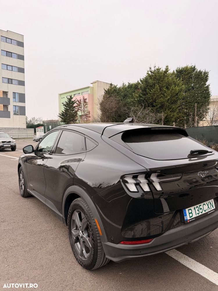 Ford Mustang Mach-E - 5