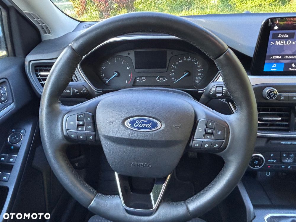 Ford Focus 1.0 EcoBoost Start-Stopp-System COOL&CONNECT DESIGN - 13