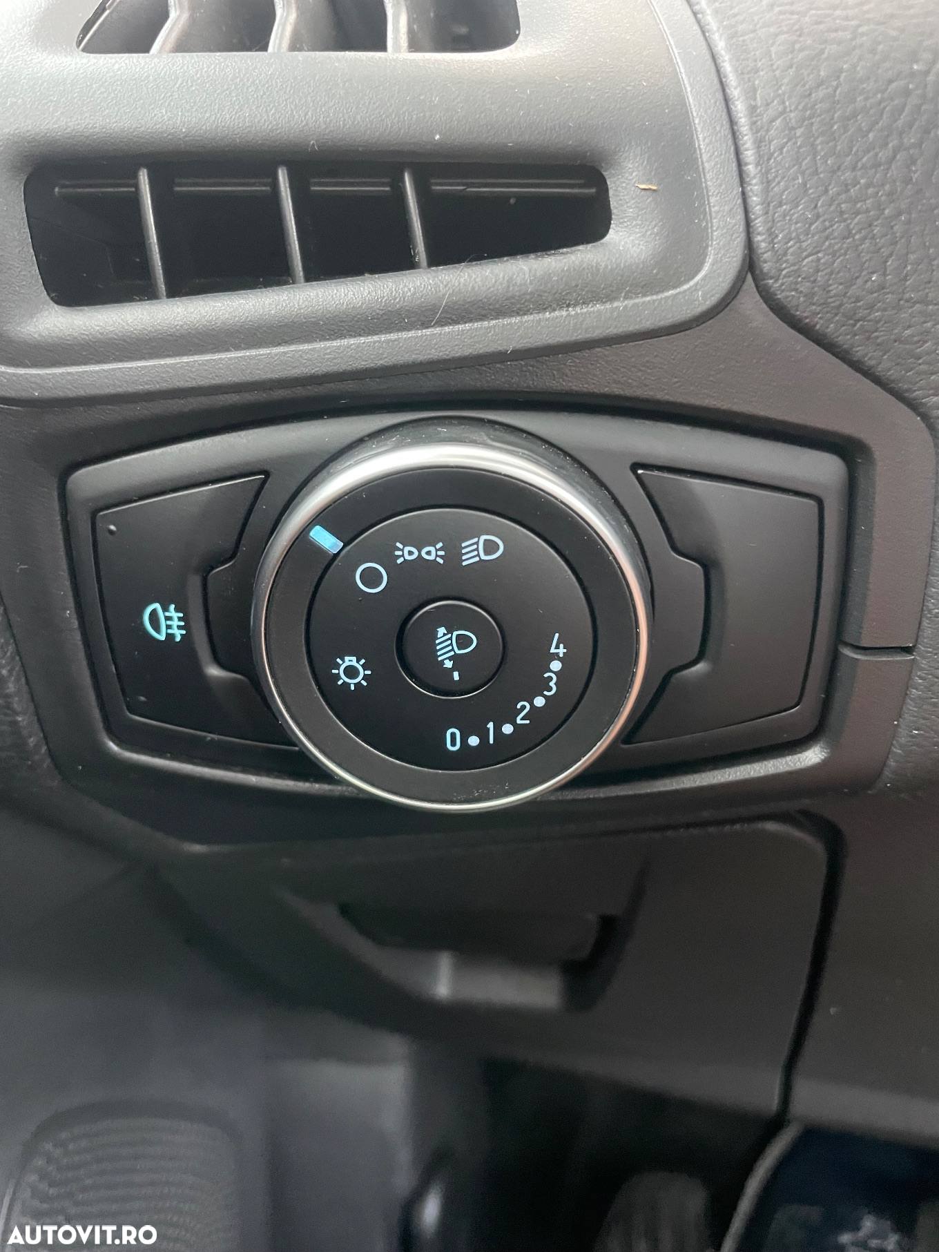 Ford Focus 1.5 TDCi DPF Start-Stopp-System COOL&CONNECT - 13