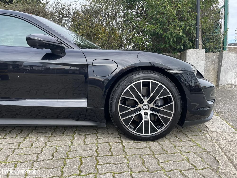 Porsche Taycan Standard - 13