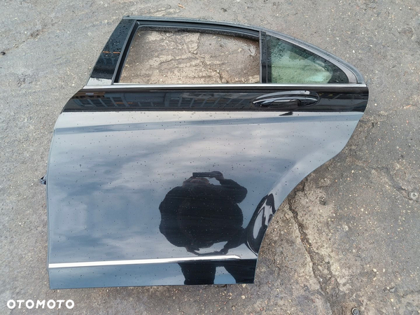 MERCEDES C KLASA W204 DRZWI LEWE TYLNE TYŁ SEDAN 197