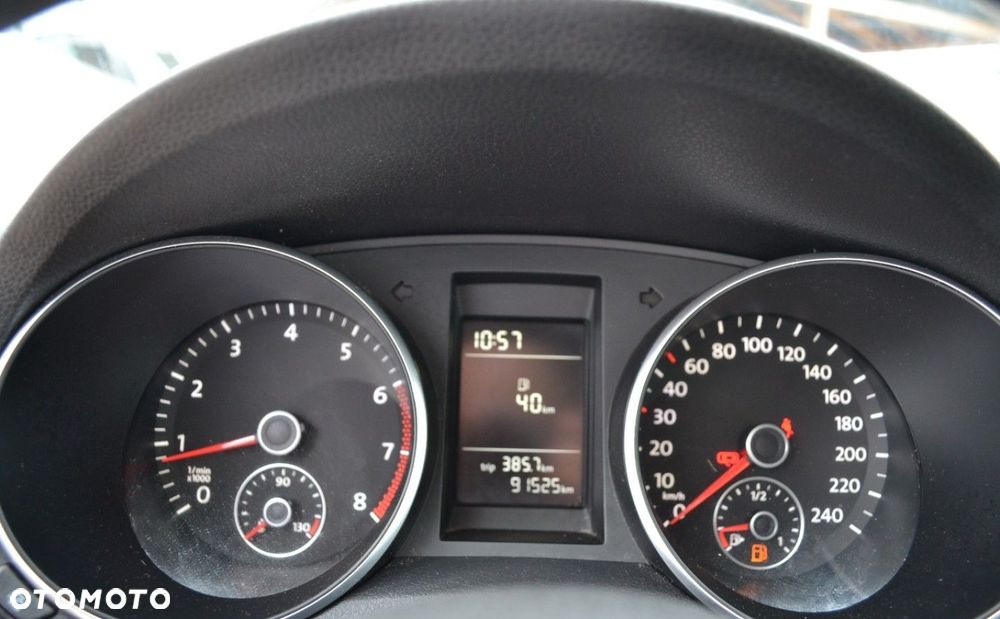 Volkswagen Golf - 24